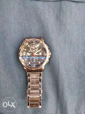 Watch in excellent condition chain watch lover
