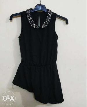 Black top collar with stoned work size small (