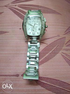 Branded dubai watch in super condition interested