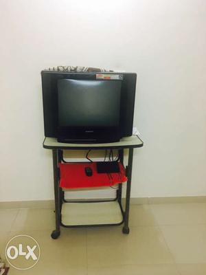 CRT samsung TV 53 cm with table
