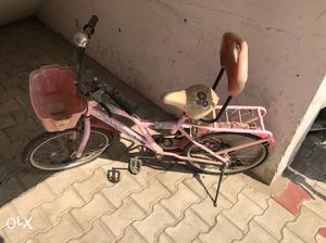 Cycle for girls. Its in a good condition and