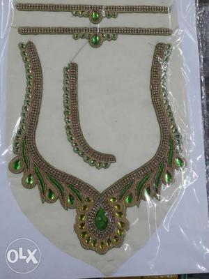 Embellish Emerald Gemstone Gold Link Jewelry Set