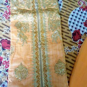 Grab this beautiful sherwani suit in chanderi