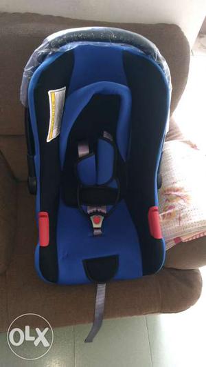 Unused box pack Safety Baby car seat available
