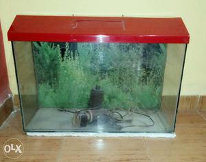 Fish Tank with Acrylic fiber Top in very good