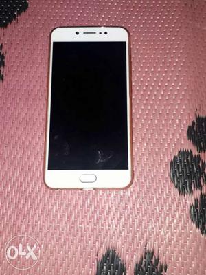 I want to sell my2 month old phone vivo v5 s