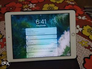 IPad  gold colour (WiFi only, 32gb) is for sale