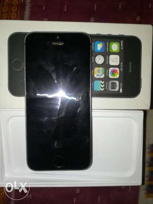 Iphone 5s in extreme new condition.with original