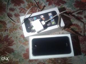Iphone5s 16gb good condtion no scrch with box and