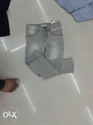 Kids pants per pcs350