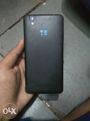 Yu yureka plus 5.5 inch 4g phone one year old