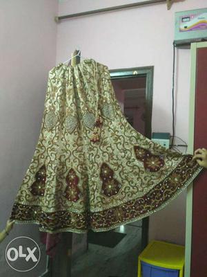 Bridal lehenga with blouse and chunni. Used only once