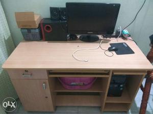 Computer and multi purpose table sell. in new