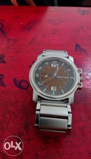 Fastrack 6 months used Steel watch want urgent