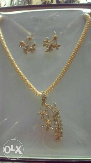 Gold-color Flower Design Earrings And Necklace Set