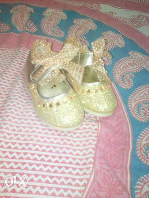 Golden shoes for 2 to 3 yrs old baby