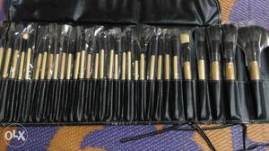 Makeup Brush 32 Pieces Unused New