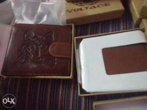 Men's wallet color brown Rs 250 each Condition New