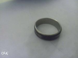 Metal rotating ring with drogon