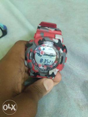 Round Red Camouflage Digital Watch With Strap