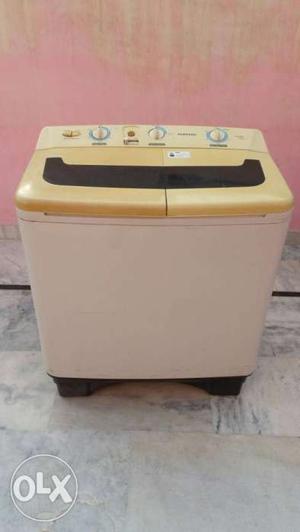 Samsung washing machine in very good condition.