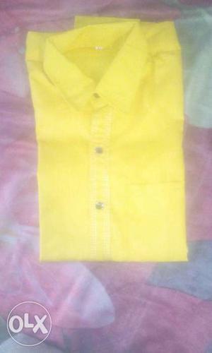 Simple plane yellow T-shirts NAWER USING