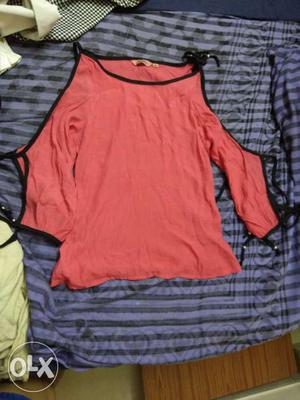 Top of pinkish peach colur Vry hot and small nd