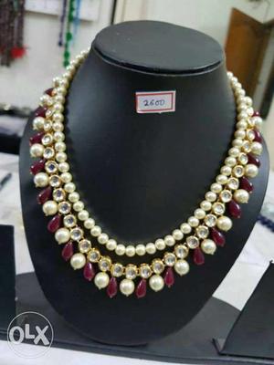 White And Maroon Beaded Collar Necklace