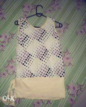 Women's Yellow And Purple Polka-dotted Sleeveless Top