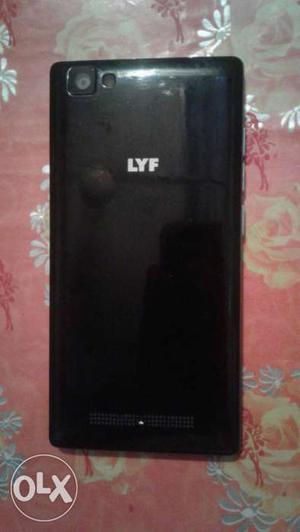 Hi my mobile lyf F8 neat and good condition best