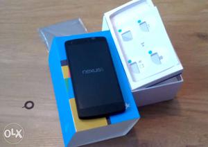 Nexus 5 with bill box and all cables as new phone