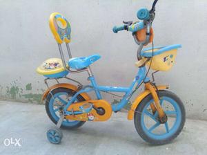 Bicycle for kids below 4 yrs with support tyres.