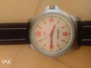 Fastrack watch (good in condition) price will be