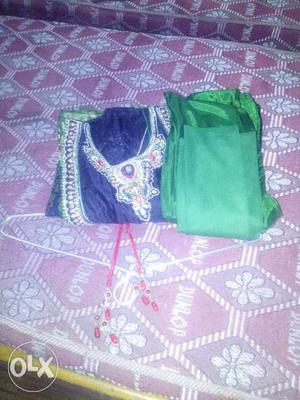 Frock suit with pyjami with dopata and green and