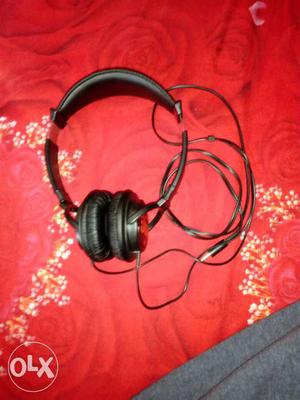 JBL original headphones only 17 days Old and also