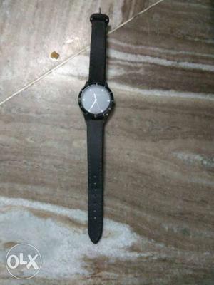 Laurels ladies watch.. i want to sell my watch one week old
