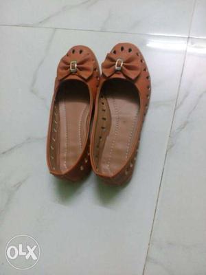 NEW Pair Of Brown With Ribbon Flats shoes