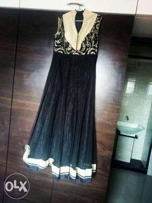 New black gown L size