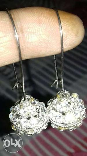 Real silver dangle earings. one time used