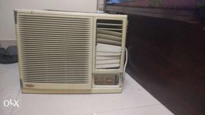 Sanyo 0.75 ton AC in perfect condition