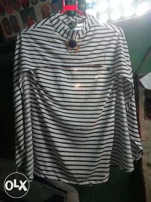 White And Black Striped Long-sleeved Shirt