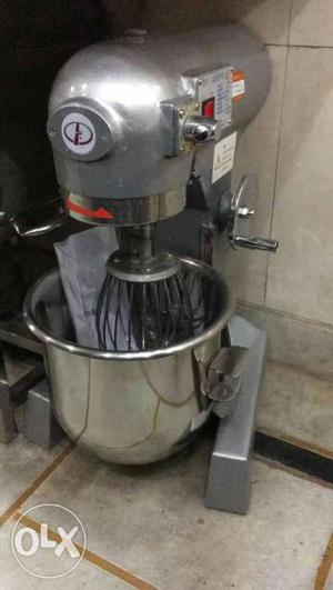 60 days old commercial palantry mixer