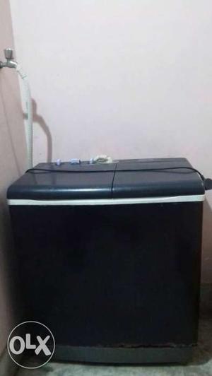 Black Twin Tub godreg Washing Machine