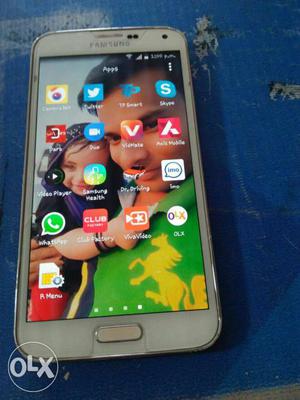 Samsung s5 good condition with orginal charger 4g
