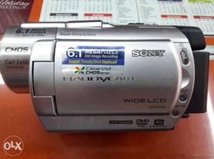 Sony Handycam dcr-dvd908e