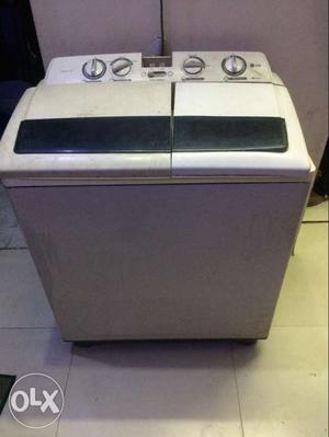Washing Machine LG 6.2 KG Running condition