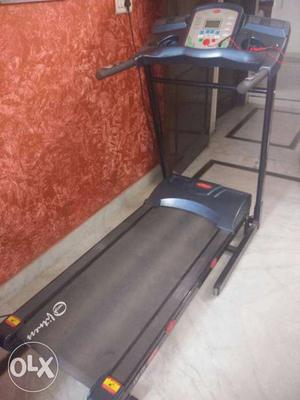 Energy Fitness Electronic Treadmill.2HP Motor with Heart