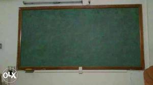 Green board 8/4ft good condition a stand attached