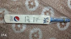 Pepsi IPL mini Bat Autographed by Virat Kohli and