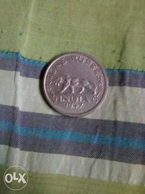 Round Silver  One Rupee Coin